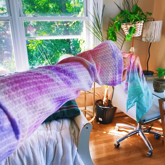 Tie Dye Cloud Pink Purple & White Knit 🌈 - Picture 5 of 5